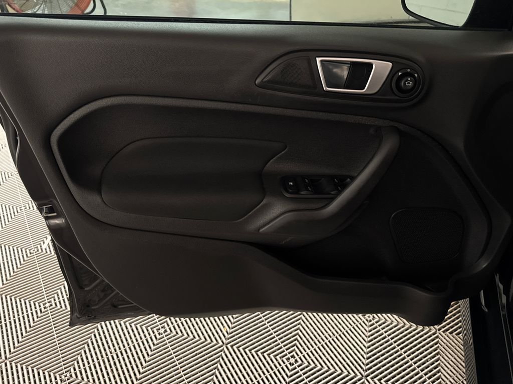 Used 2015 Black Ford ST image 15