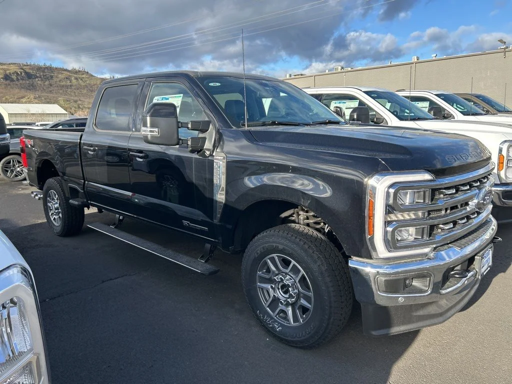 2025 Ford F-250 Super Duty Lariat - Photo 2