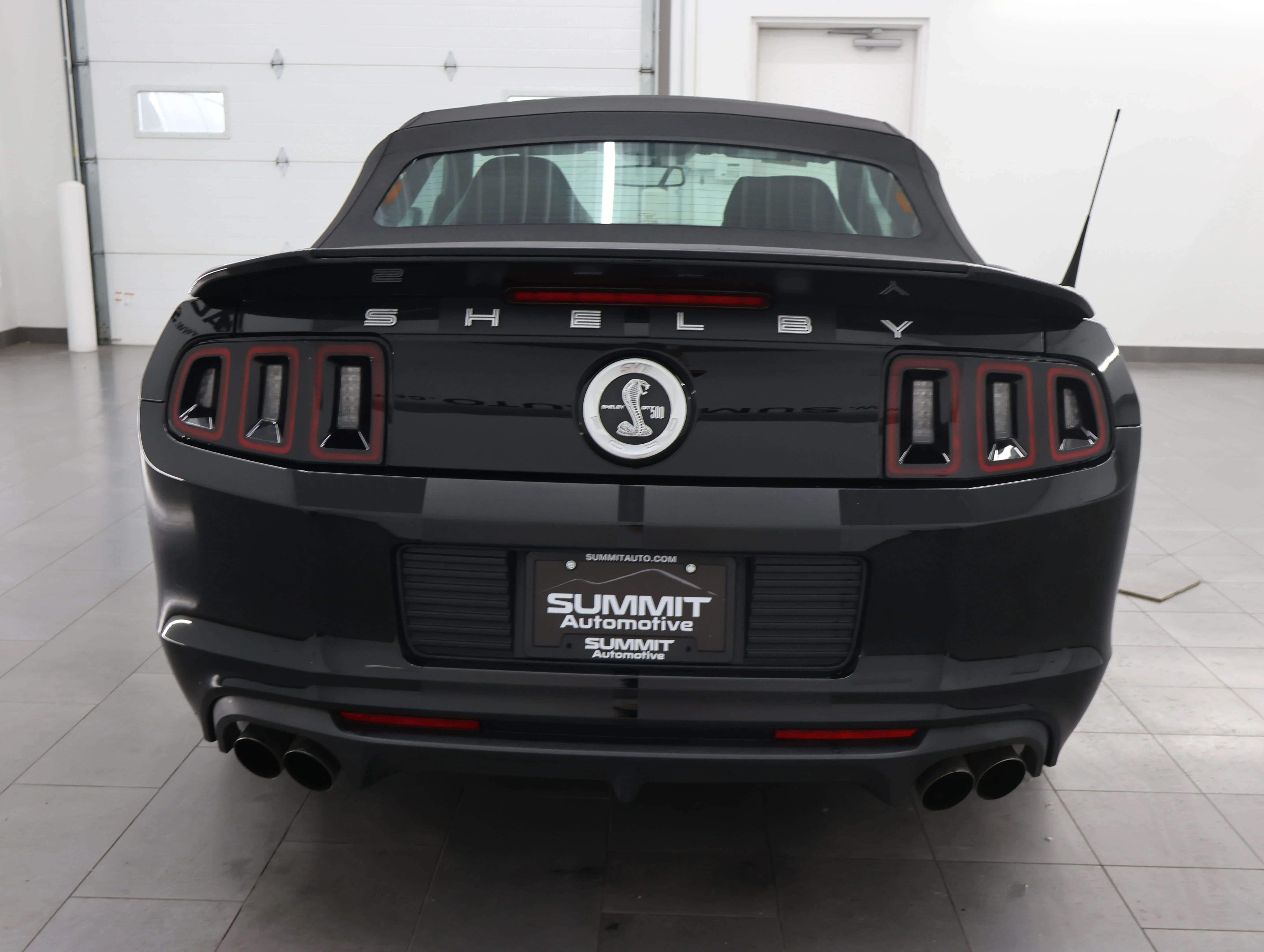 Used 2014 Black Ford Shelby GT500 image 25