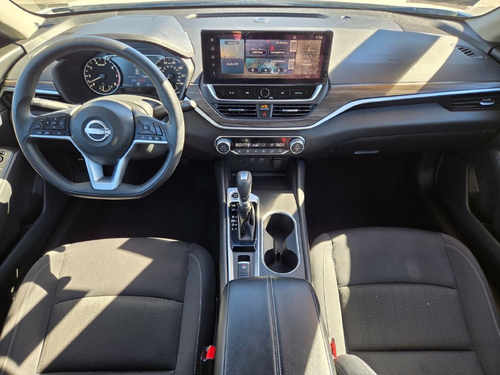 Certified Used 2025 White Nissan 2.5 SV image 14