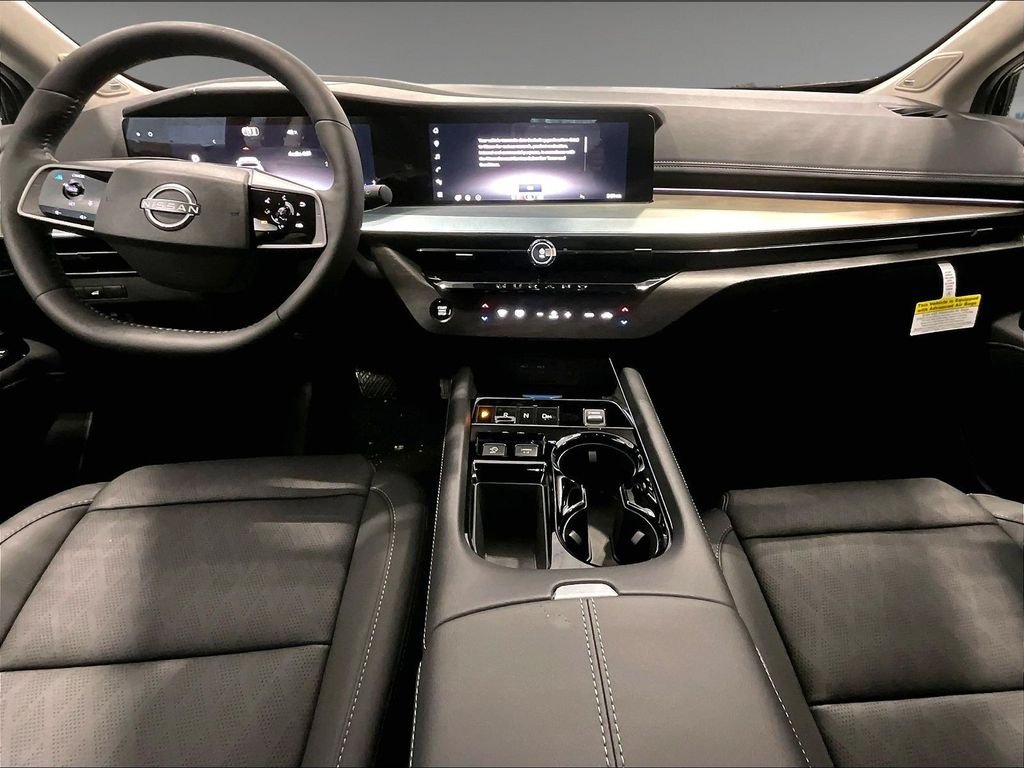 New 2026 Black Nissan Platinum image 5