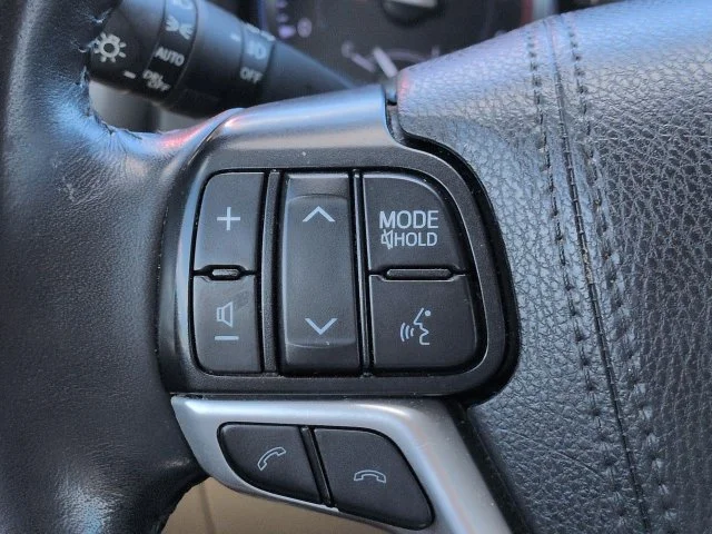 Certified Used 2019 Walnut Toyota XLE image 22