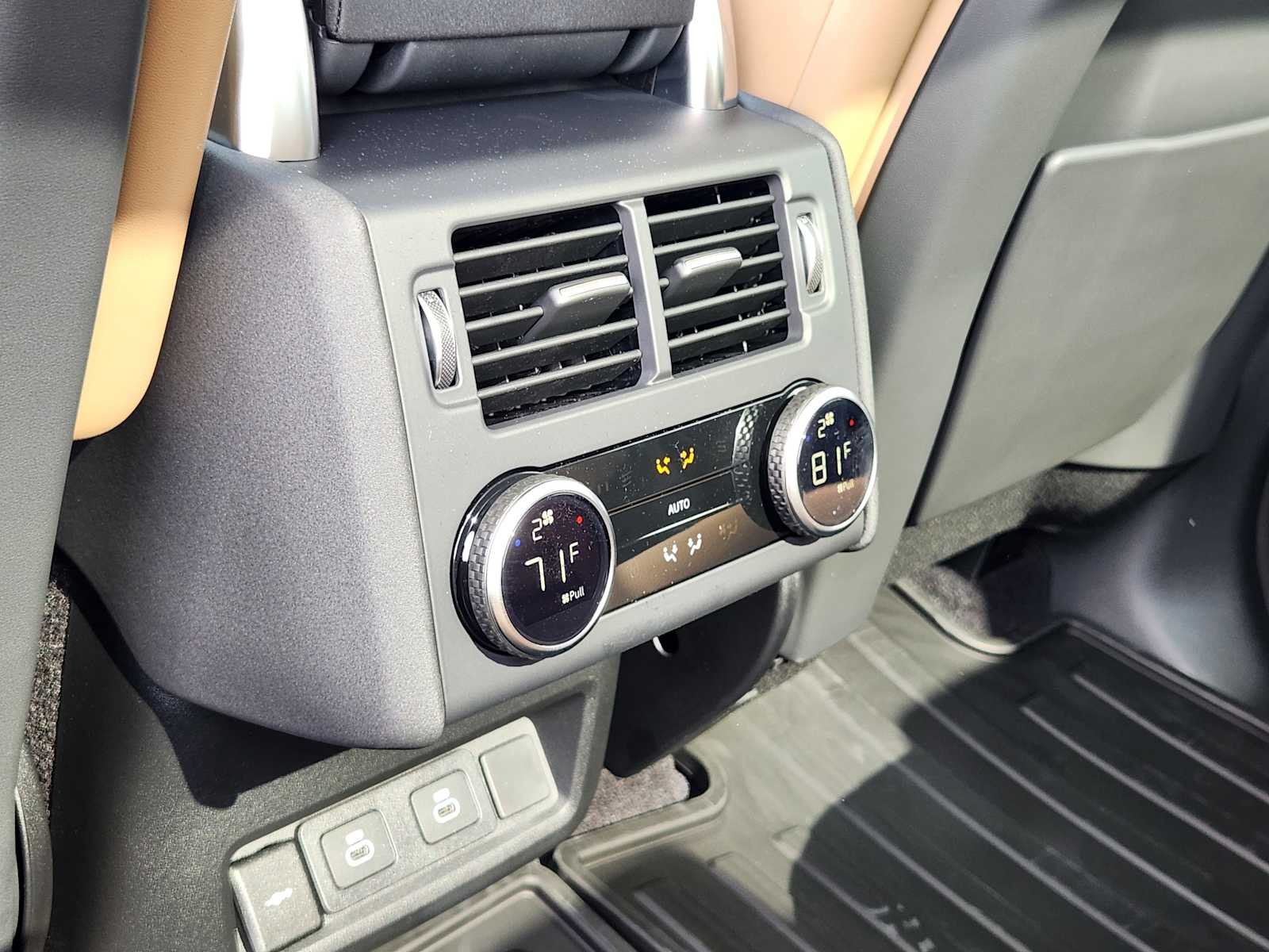 2026 Land Rover Discovery Gemini Edition - Photo 30
