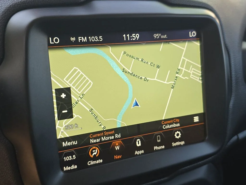 Used 2023 Gray Jeep Latitude image 3