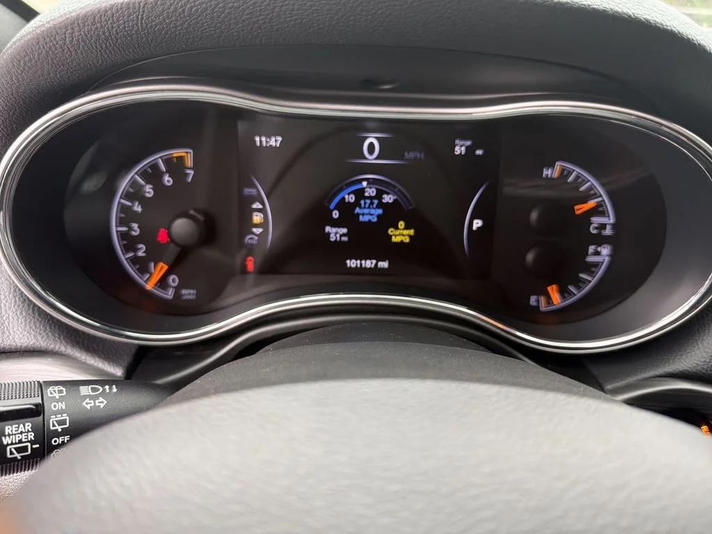 Used 2019 Black Jeep Altitude image 27