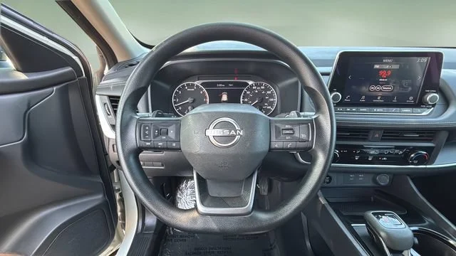 Used 2025 White/off-white Nissan S FWD image 12