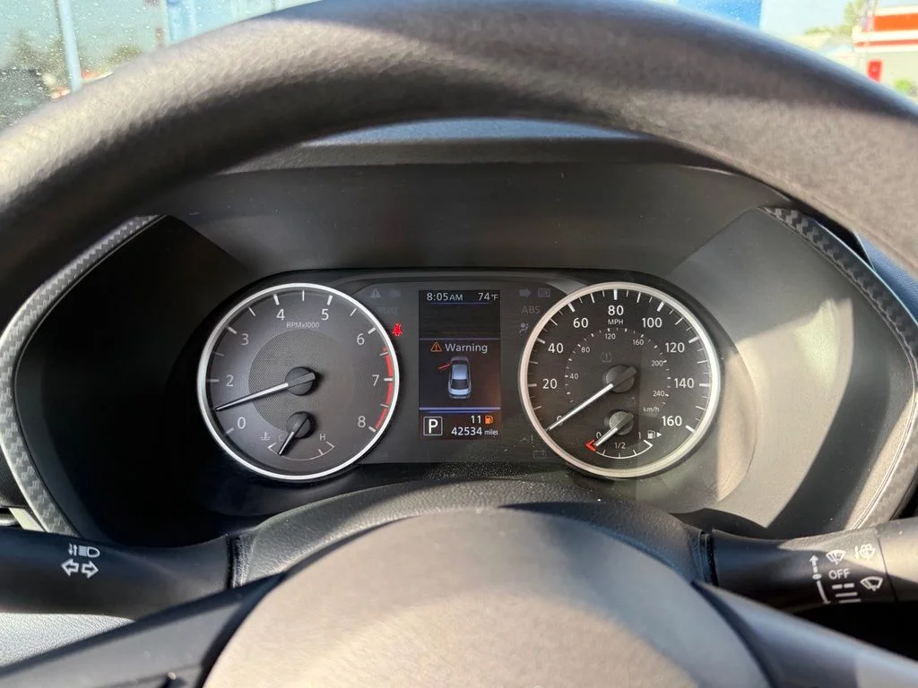 Used 2024 White Nissan S image 22