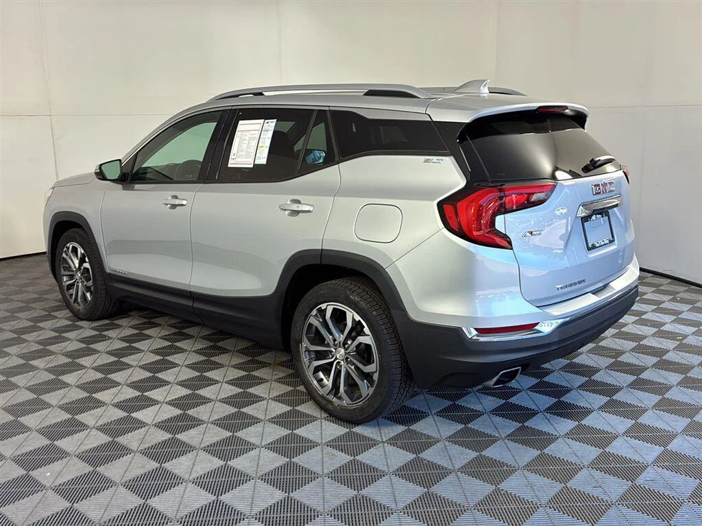 Used 2019 Quicksilver Metallic GMC SLT image 7