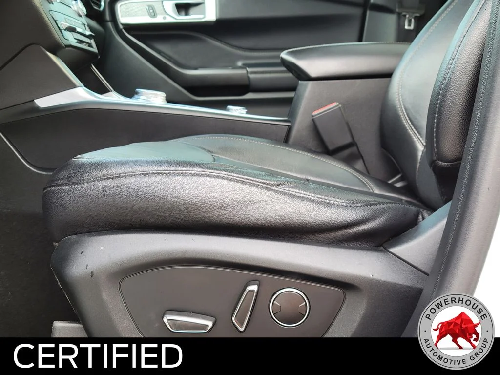 Used 2020 White Ford Limited image 27