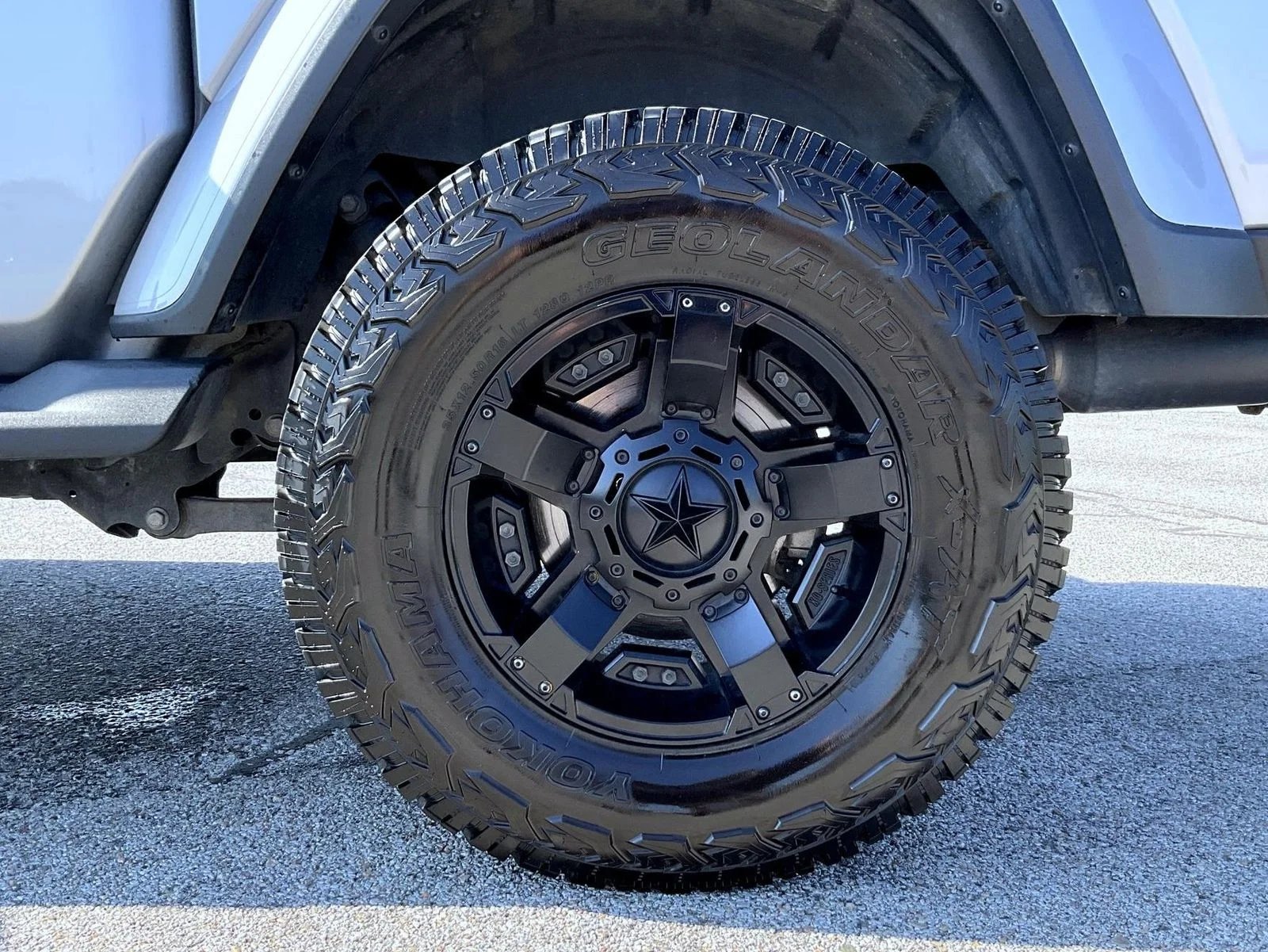 Used 2021 Silver Jeep Overland image 22