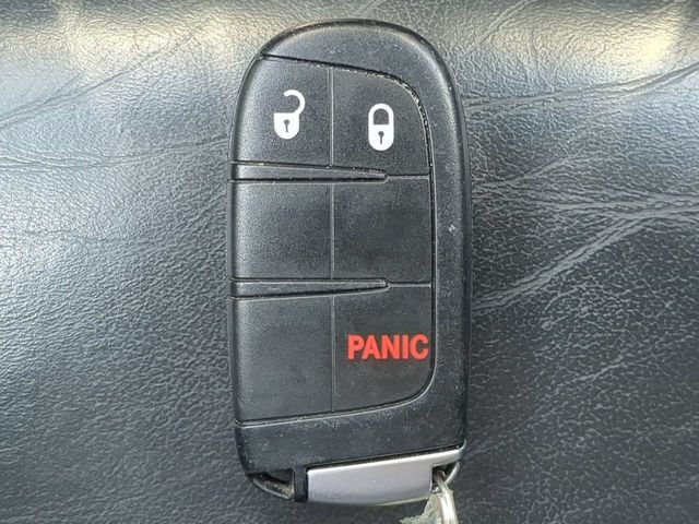Used 2021  Dodge SXT Plus image 34