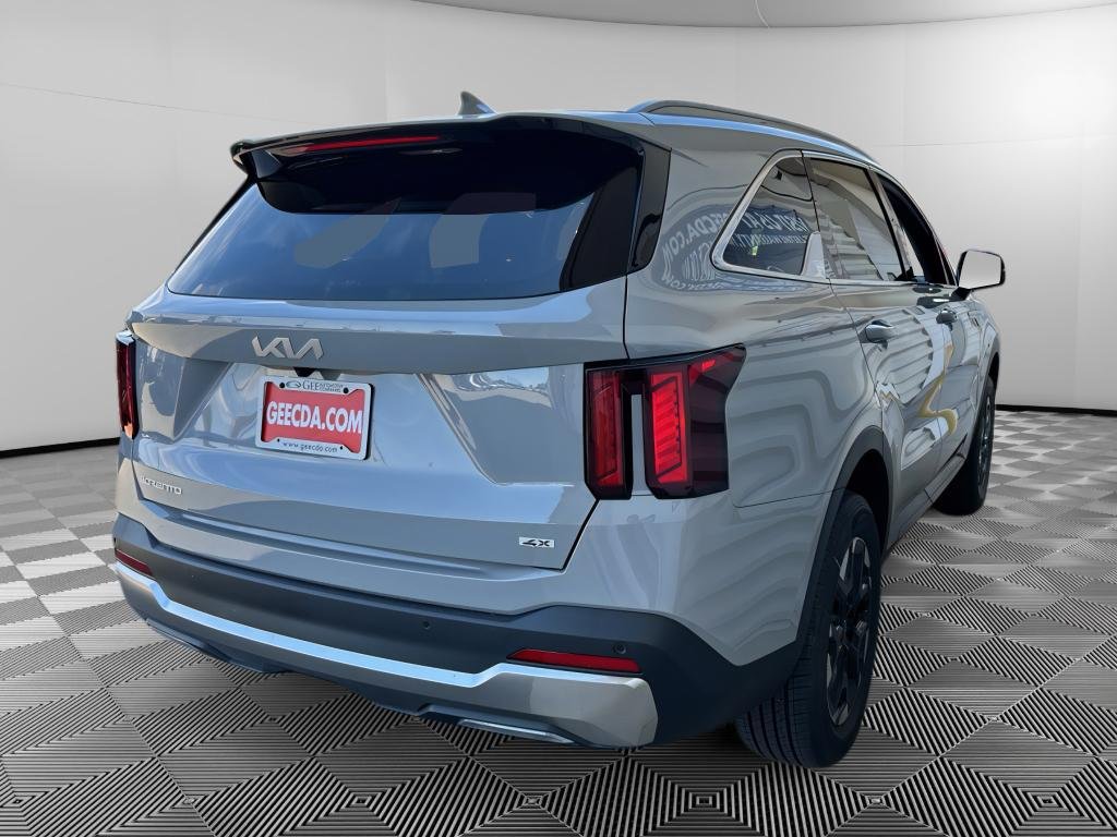 New 2026 Wolf Gray Kia S image 4