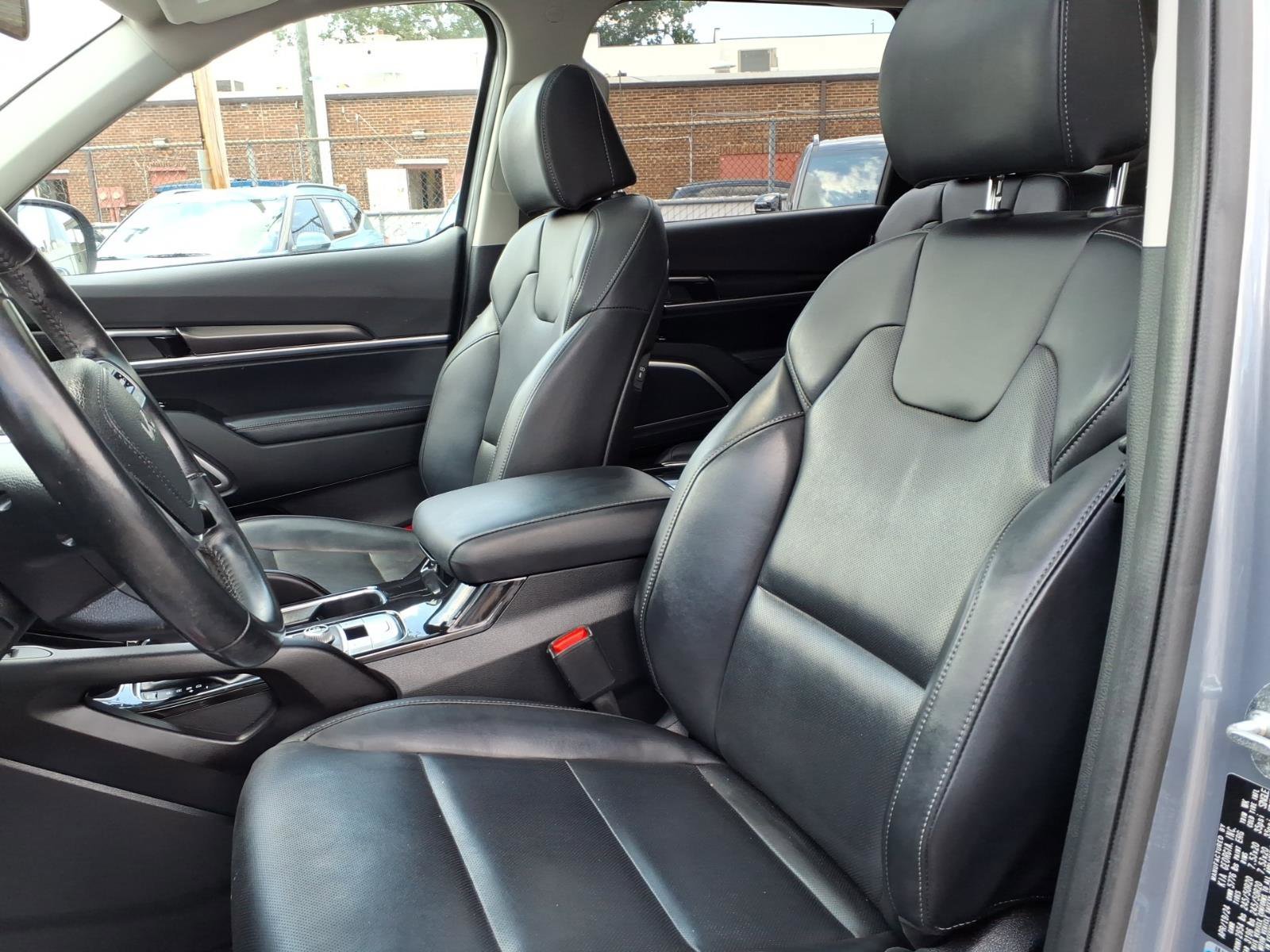 Used 2024 Everlasting Silver Kia S image 5