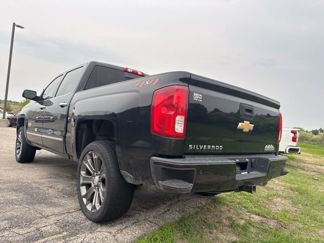 Used 2018 Black Chevrolet High Country image 27