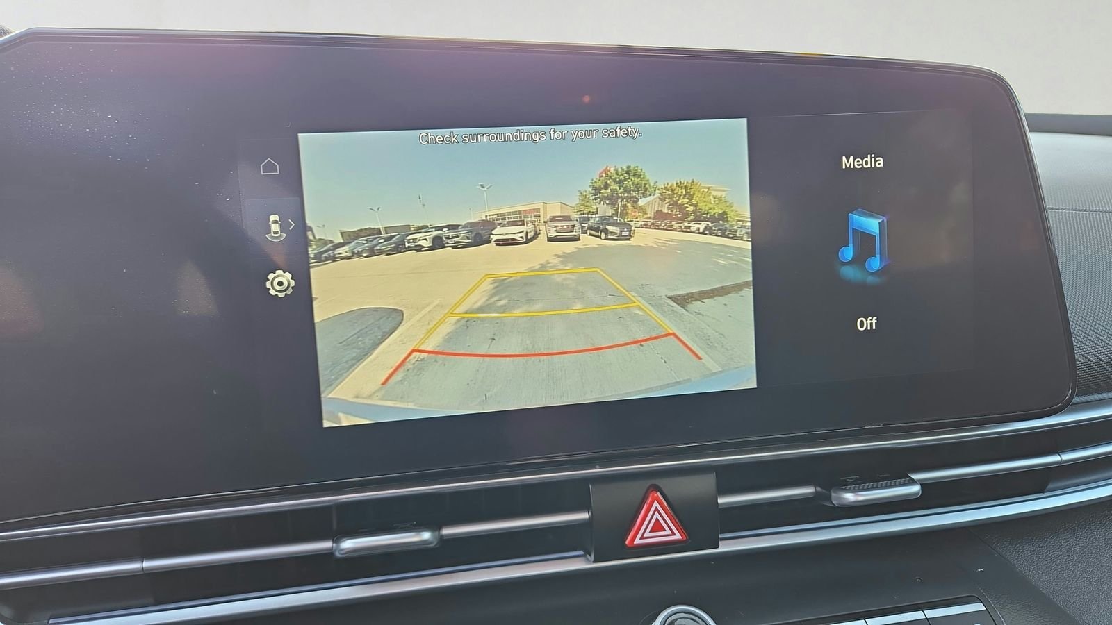 2025 Hyundai Elantra SEL - Photo 16