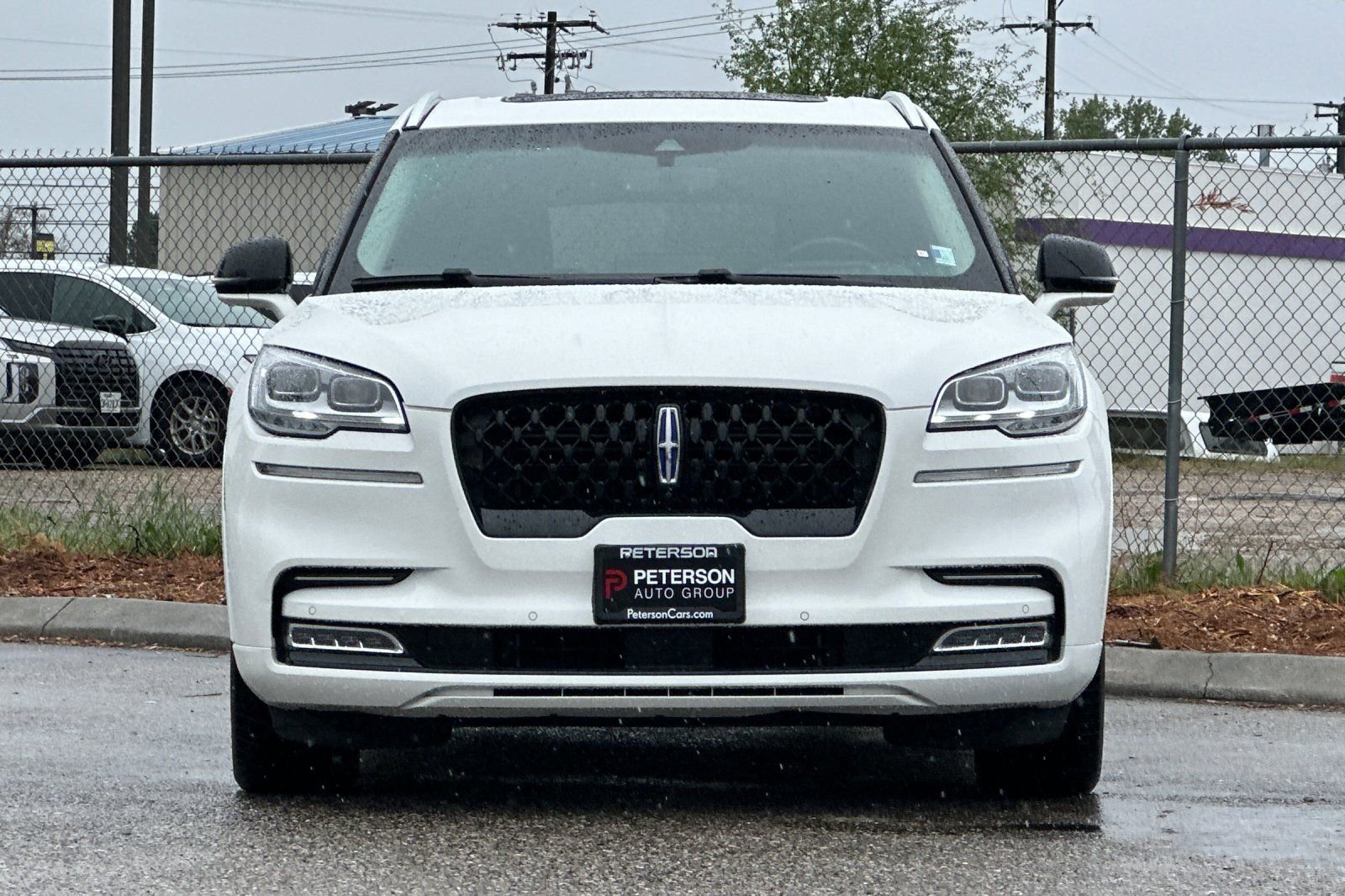 Used 2020 White Lincoln Grand Touring image 9