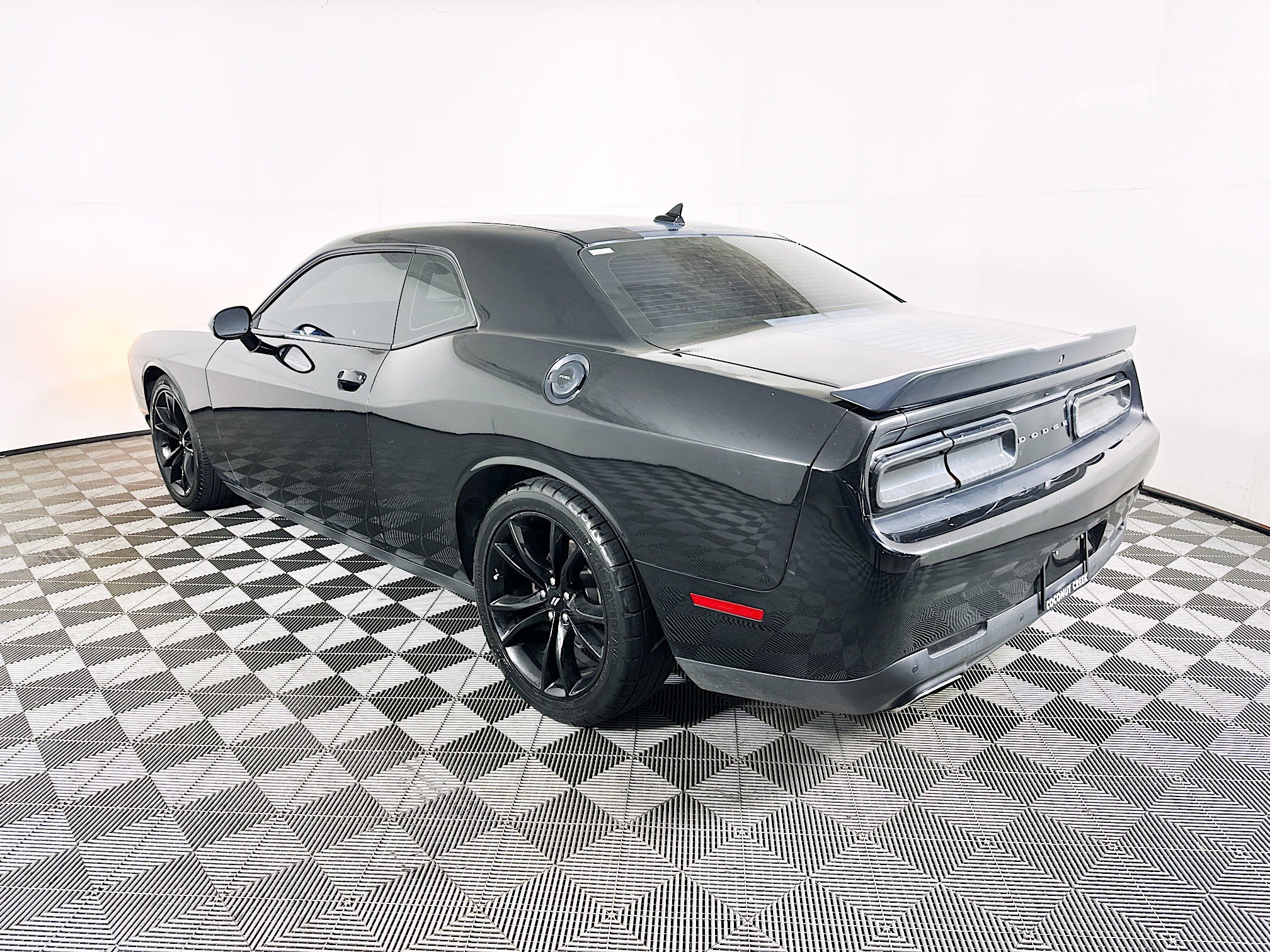 2018 Dodge Challenger thumbnail 7