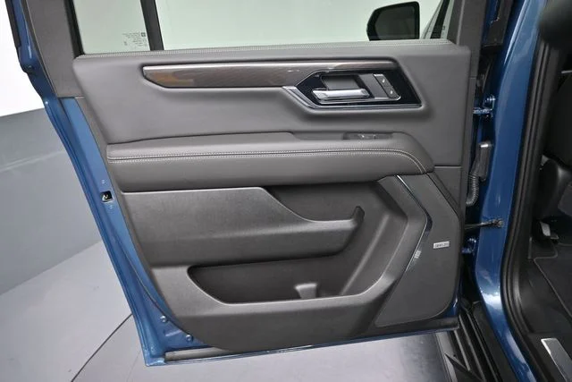 Used 2026 Blue GMC Elevation image 26