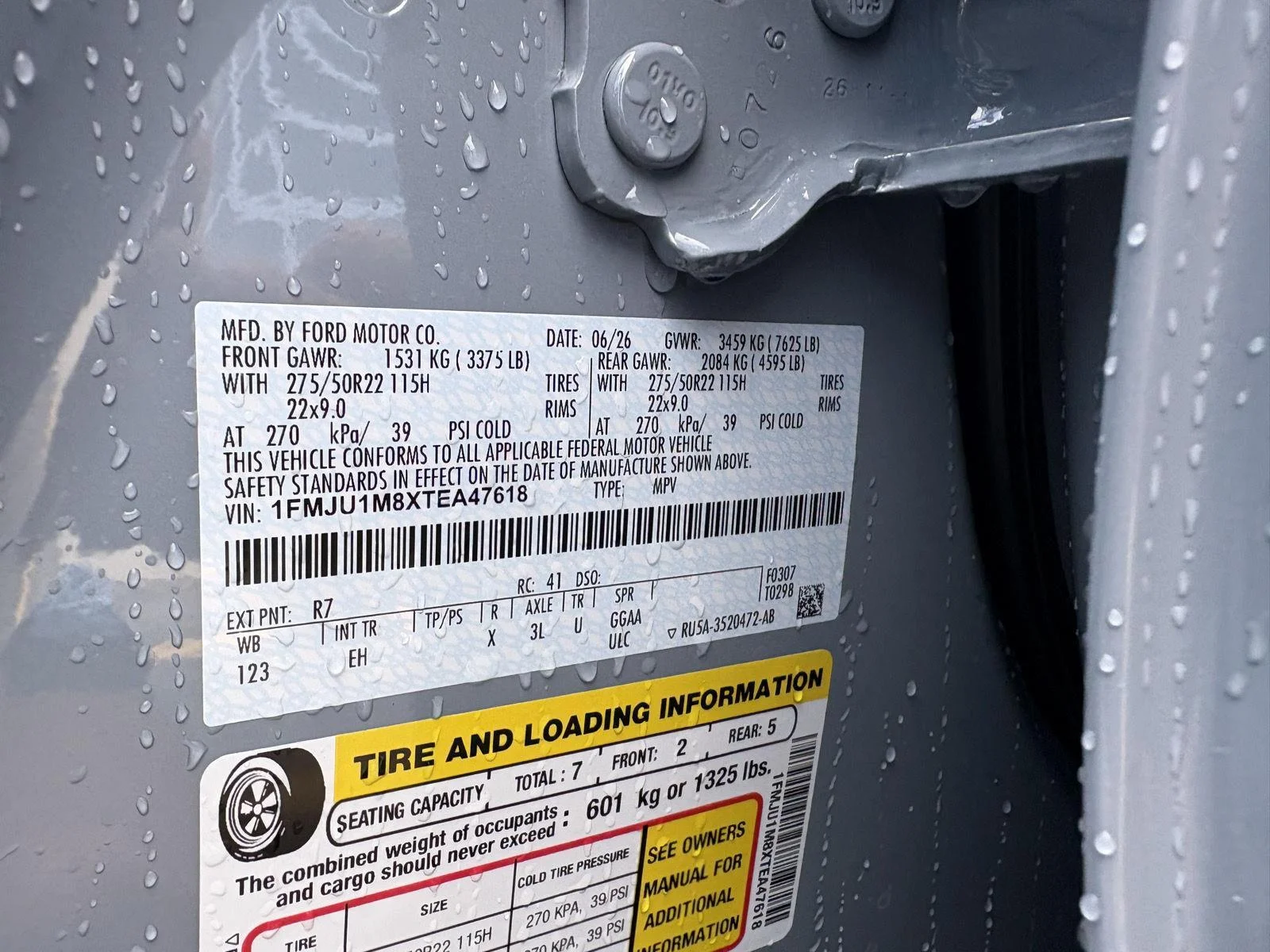 New 2026 Glacier Gray Metallic Tri-Coat Ford Platinum® image 18