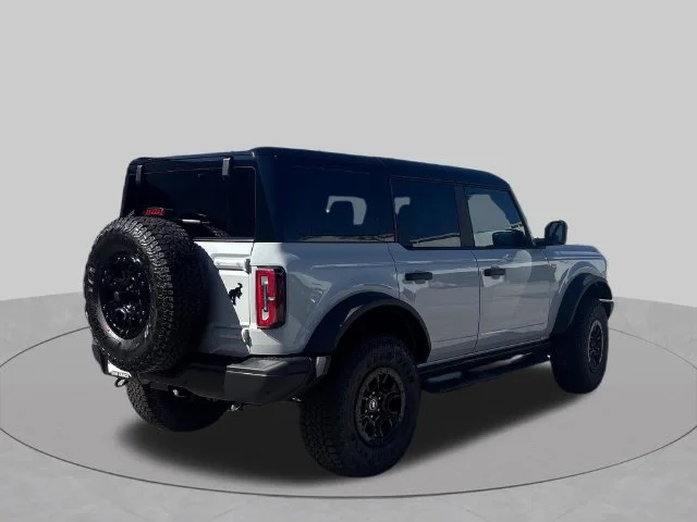 New 2026 Avalanche Gray Ford Badlands® image 5