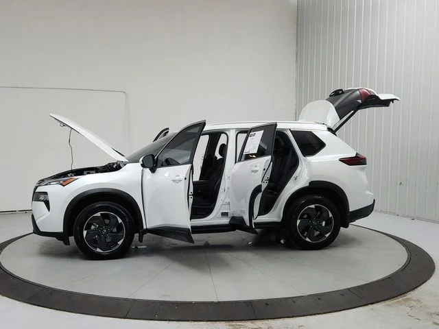 Used 2024 White Nissan SV image 12