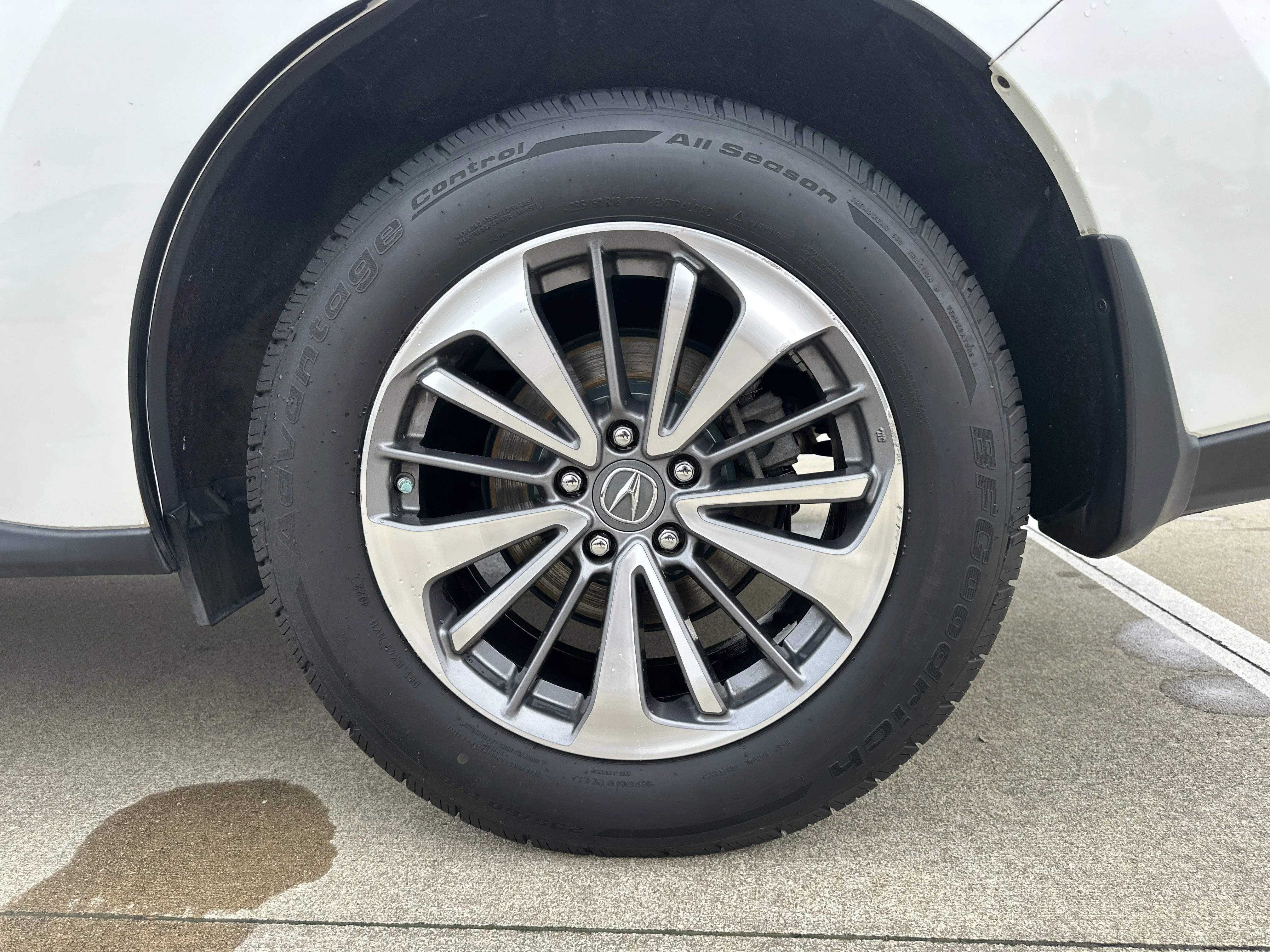 Used 2017 White Diamond Pearl Acura Advance Package image 15