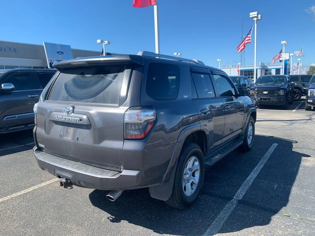 Used 2017 Gray Toyota SR5 Premium image 3