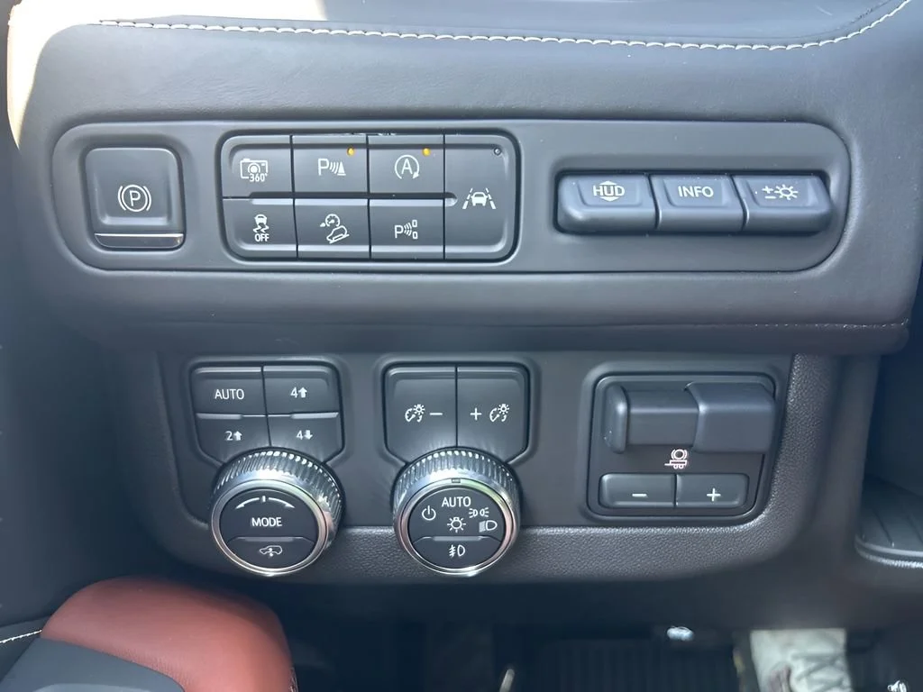 Used 2023 Onyx Black GMC Denali Ultimate image 26