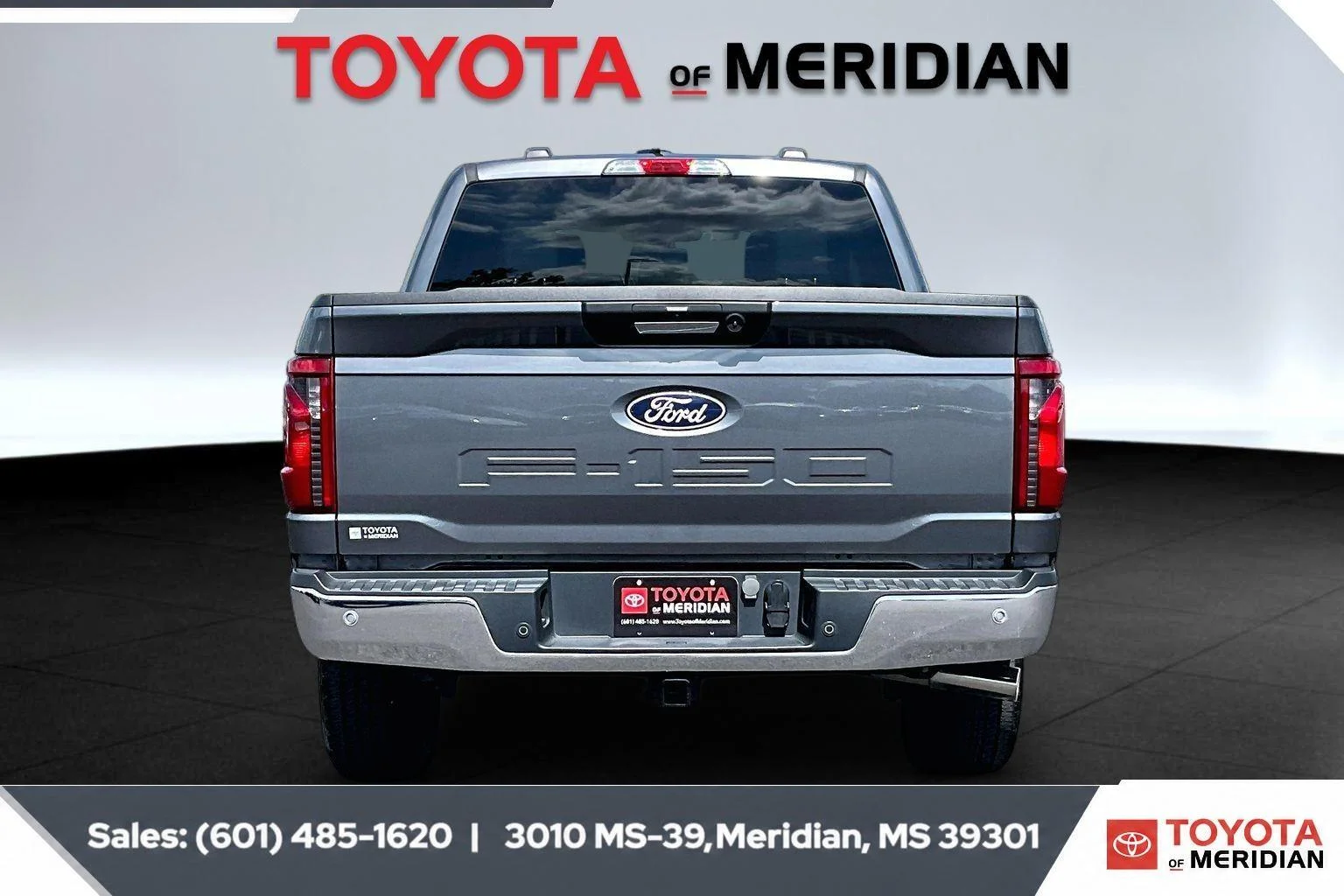 Used 2024 Carbonized Gray Ford XLT image 4