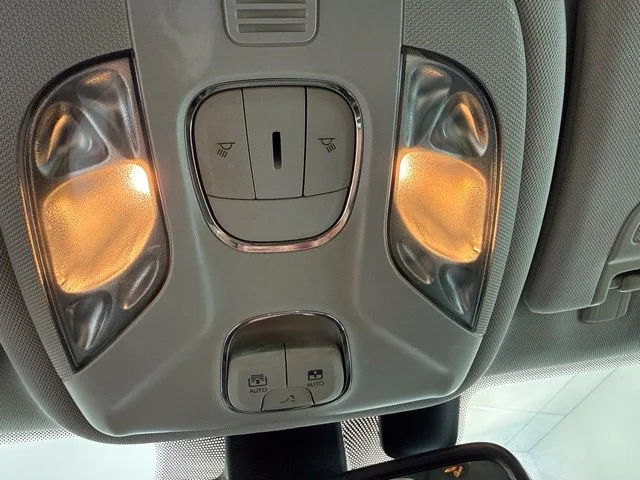 Used 2020 Blue Jeep Latitude image 21