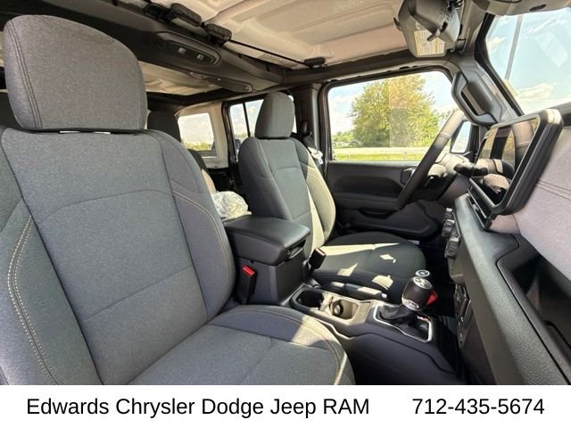 New 2026 Granite Crystal Metallic Clearcoat Jeep Willys image 22