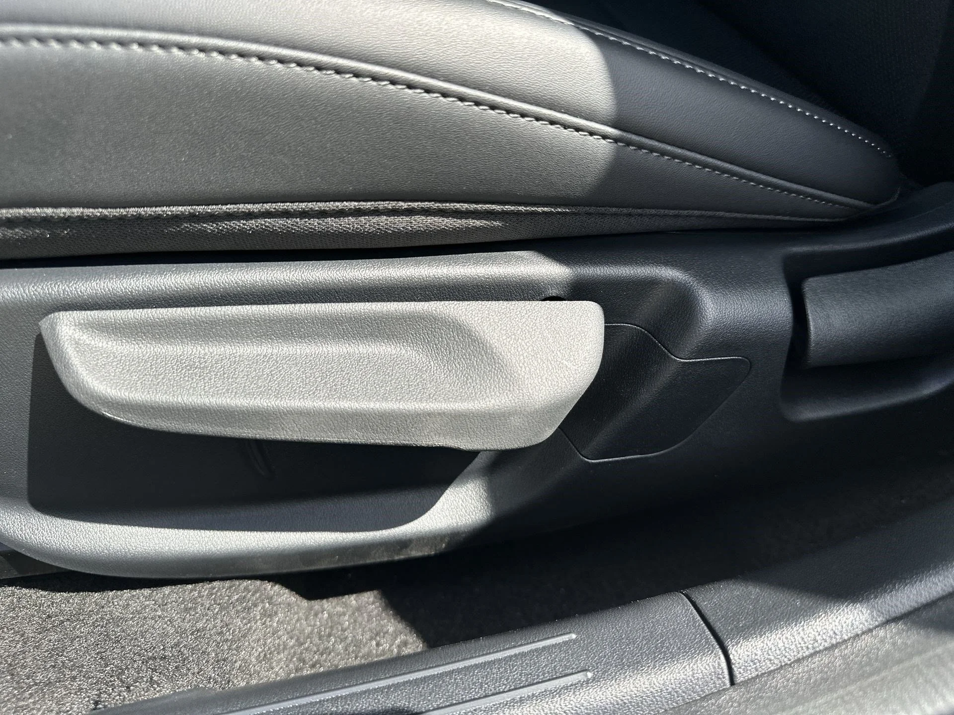 New 2026 Interstellar Gray Kia EX image 16