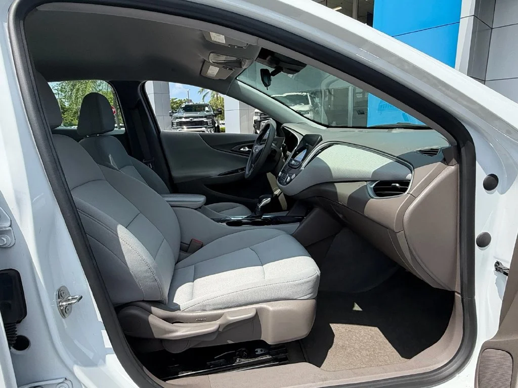 Used 2024 White Chevrolet LT image 16
