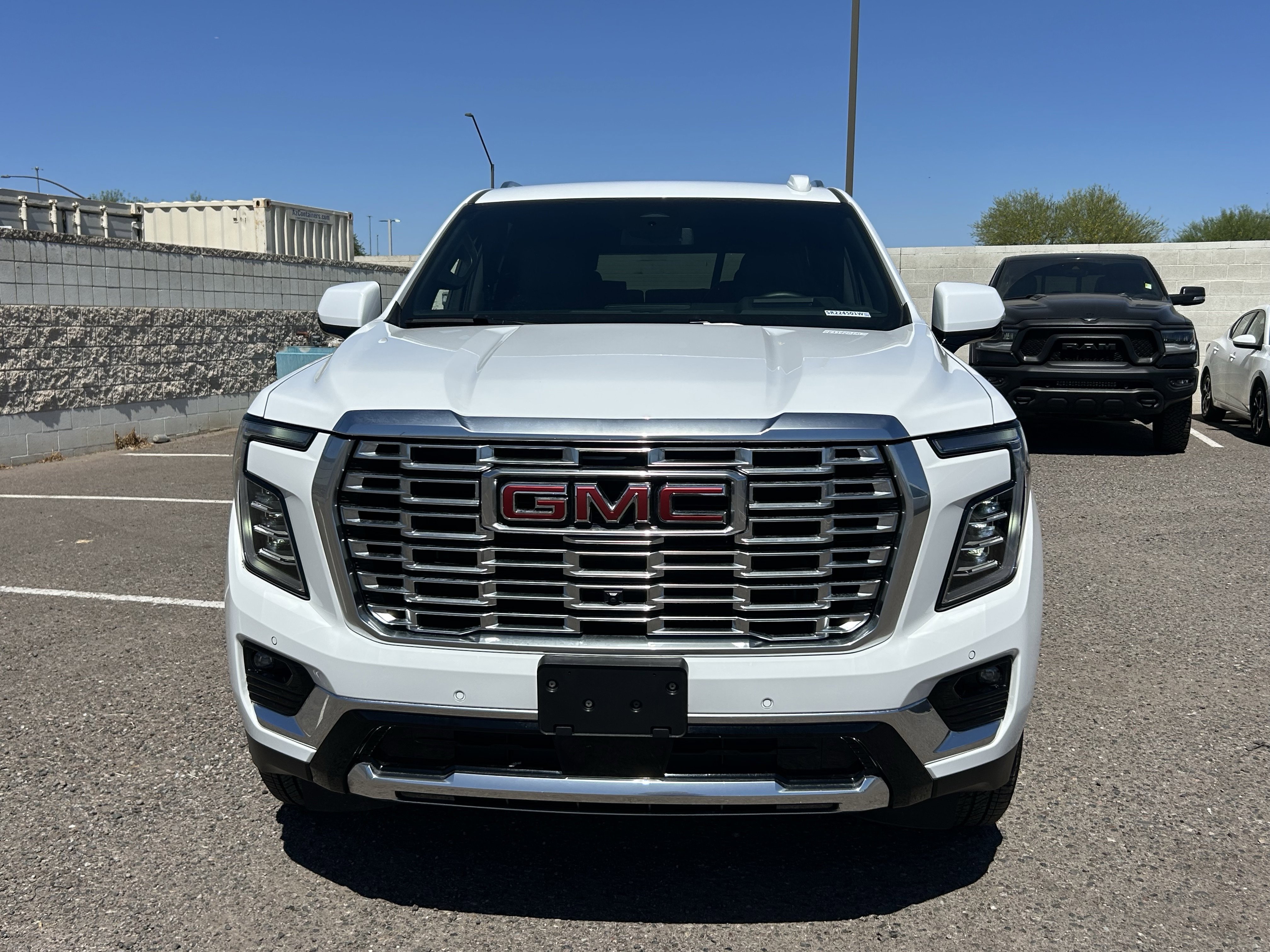 2025 GMC Yukon Denali - Photo 7