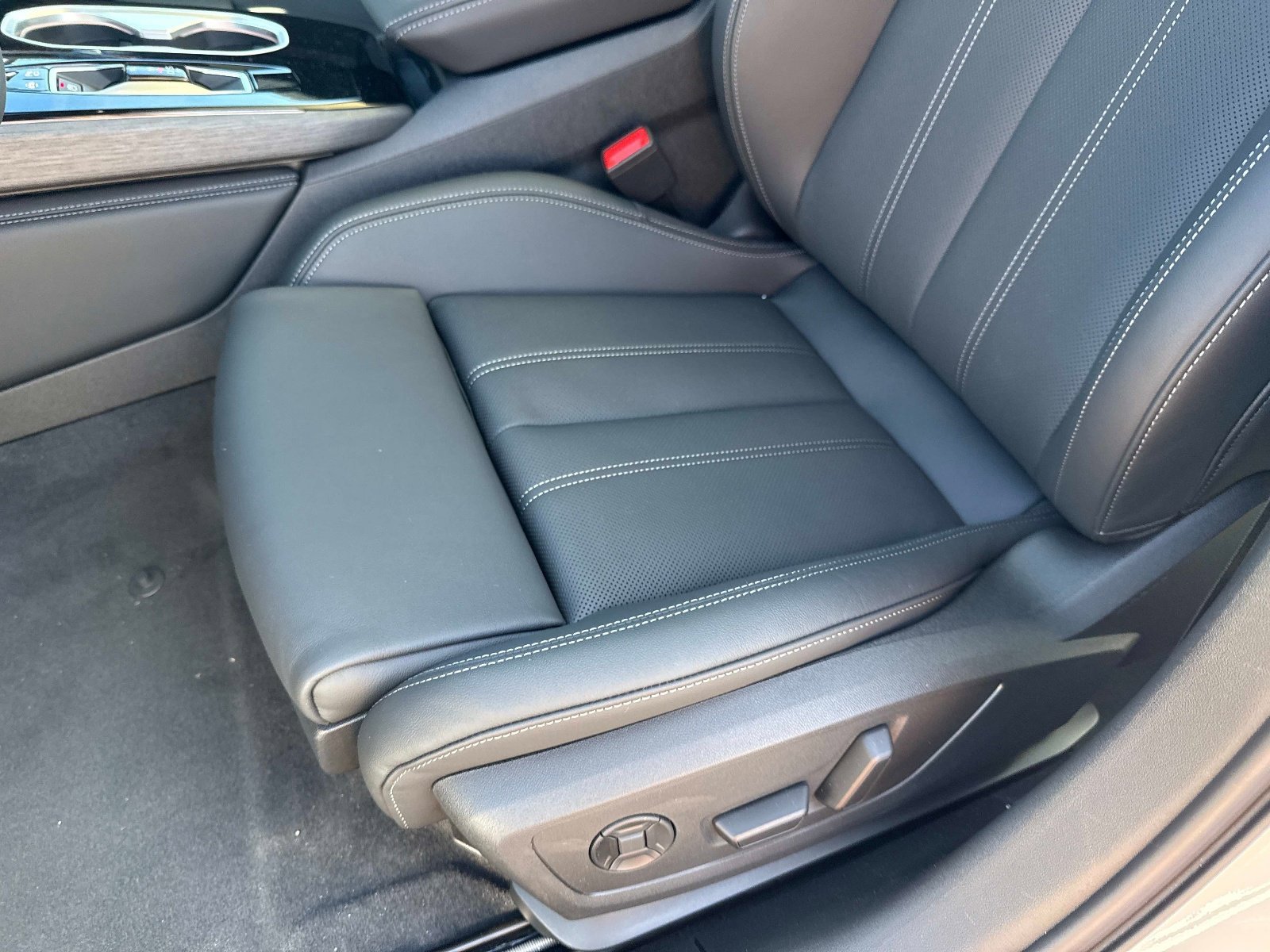 New 2026 Glacier White Metallic Audi Premium Plus image 19