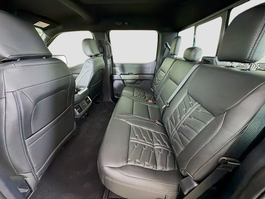 New 2025 Agate Black Metallic Ford XLT image 24