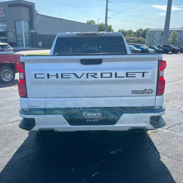 Used 2020 Beige Chevrolet High Country image 5