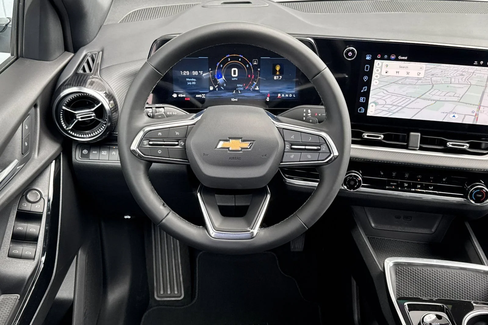 2027 Chevrolet Equinox LT - Photo 13
