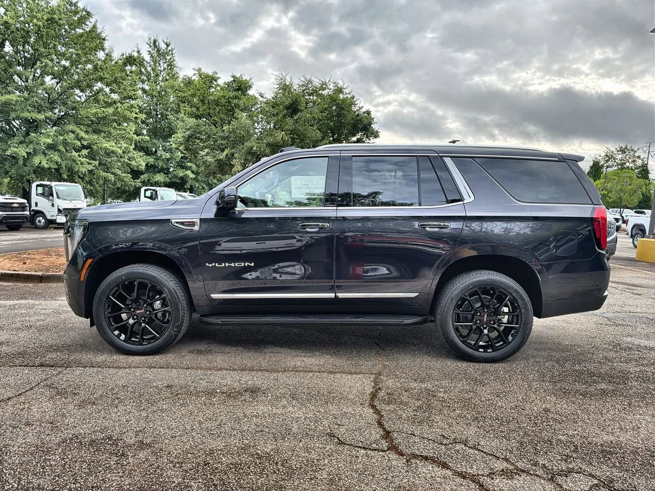 New 2026 Titanium Rush Metallic GMC Elevation image 5