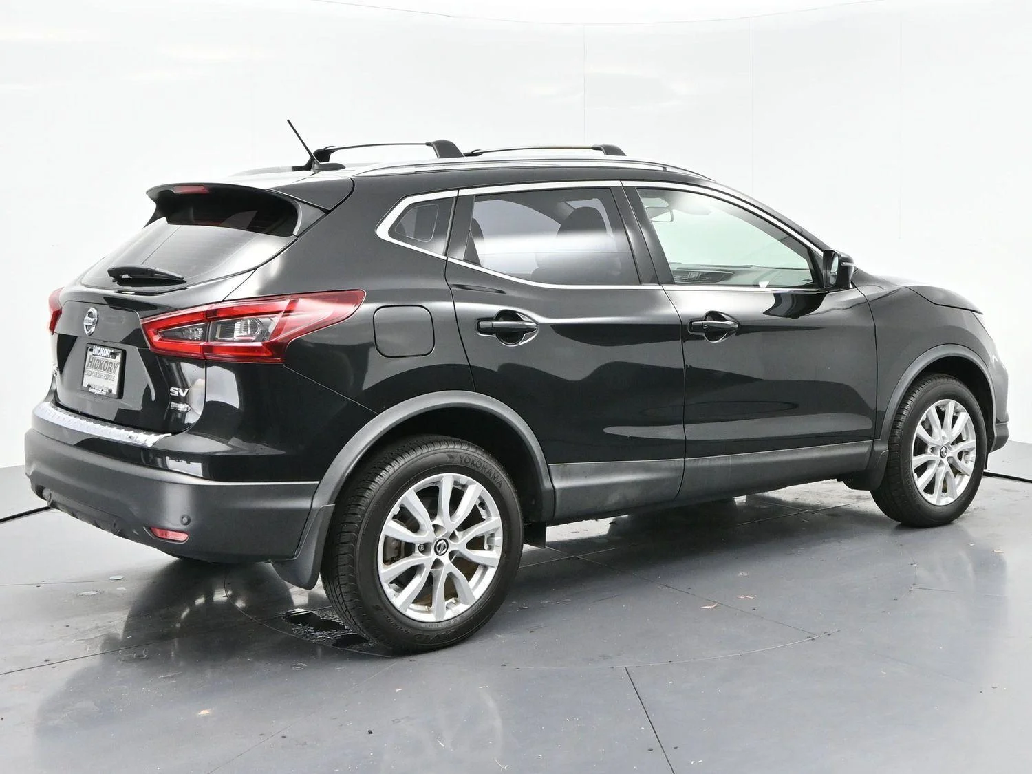 Used 2020 Magnetic Black Pearl Nissan SV image 7