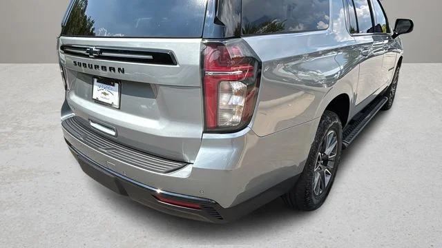 Used 2023 Gray Chevrolet Z71 image 41