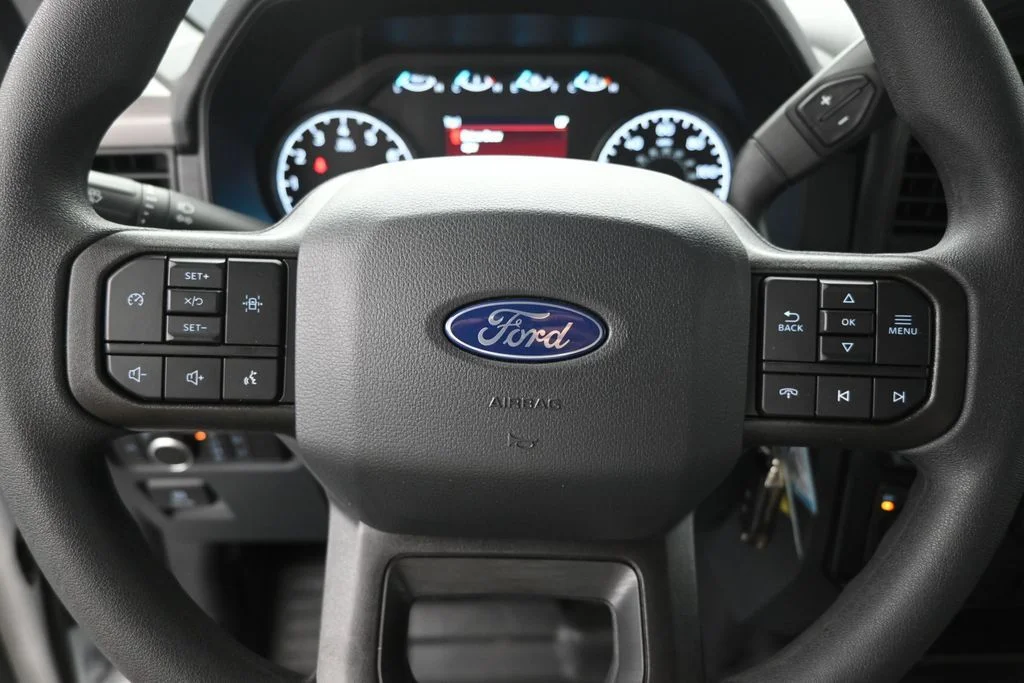 New 2026 Oxford White Ford XL image 16