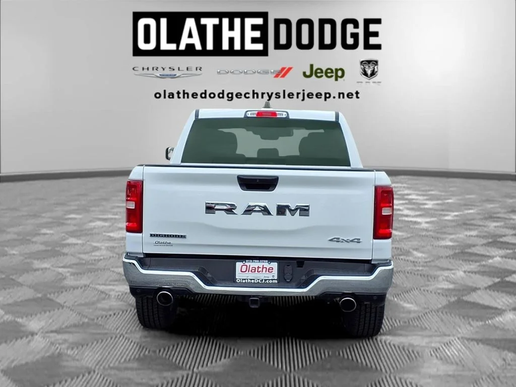 Used 2025 White Ram Big Horn/Lone Star image 26