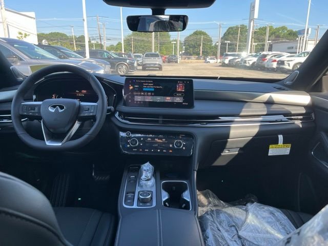 New 2027 Harbor Gray INFINITI Sport AWD image 13
