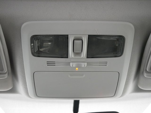 Used 2015 Satin White Pearl Subaru Limited image 24