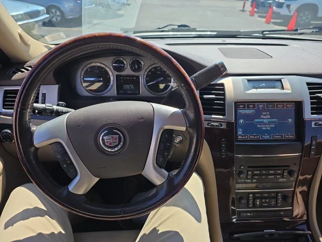 Used 2014 White Cadillac Premium image 13