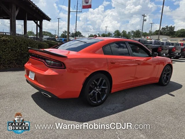Used 2022 Orange Dodge SXT image 13