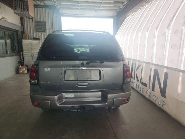 Used 2005 Gray Chevrolet LS image 2