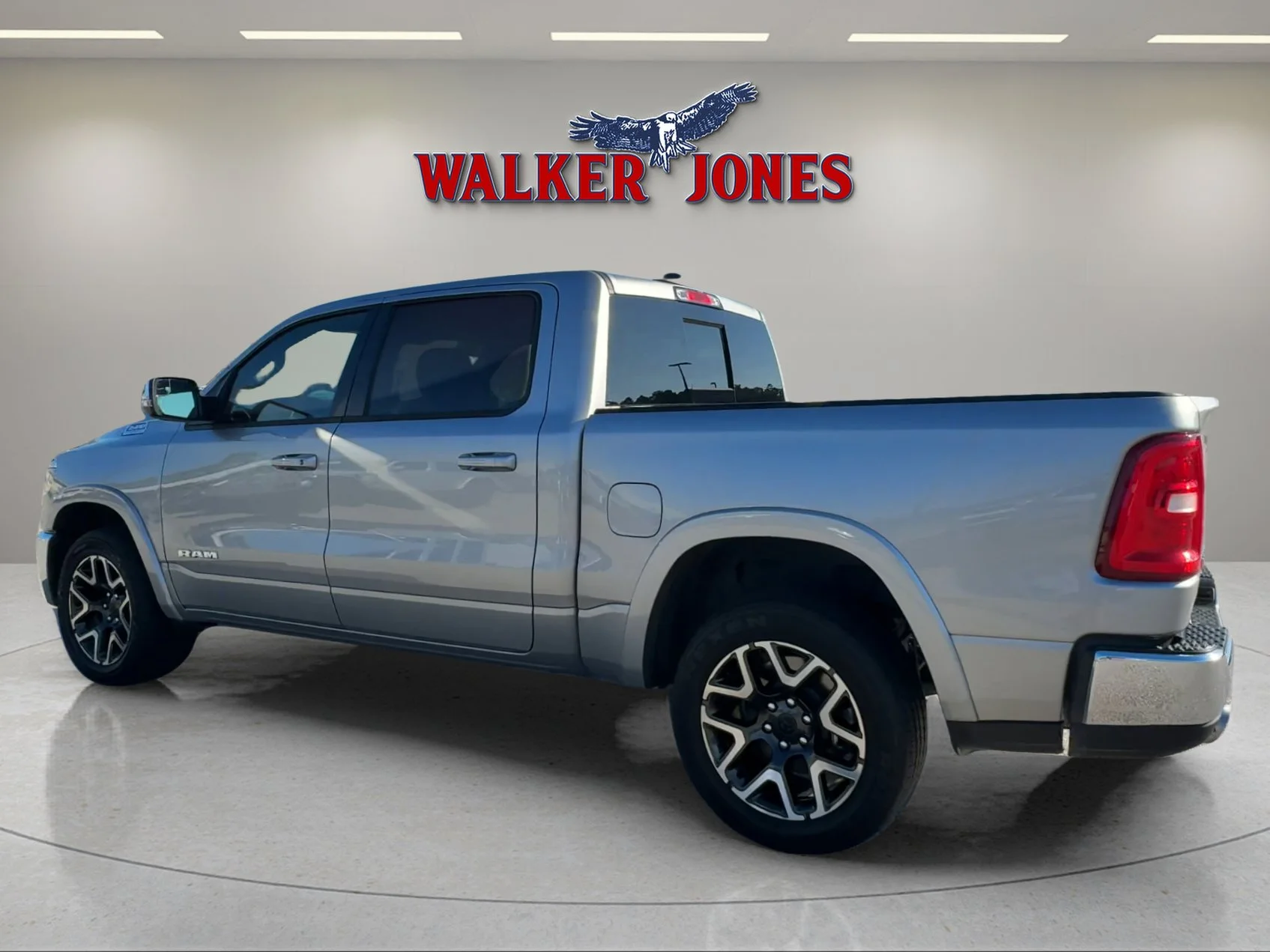 Used 2025 Billet Silver Metallic Clearcoat Ram Laramie image 5