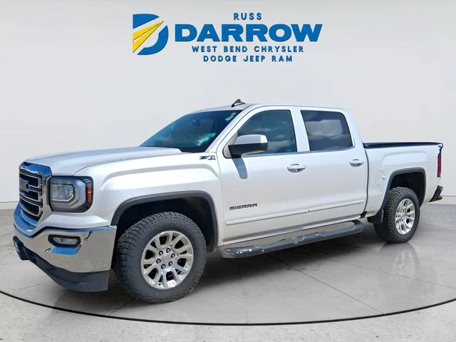 Used 2017 White GMC SLE image 1